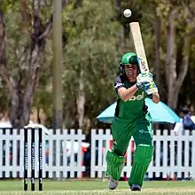 Nat Sciver batting