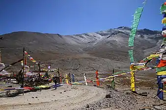 Kunzum La, Elev. 4,551 metres (14,931&nbsp;ft).