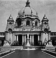 Pan-American Exposition (1901). Charles Grafly's Fountain of Man is center. Boyle's The Savage Age in the Eastern Hemisphere is left; The Savage Age in the Western Hemisphere is right.