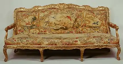 Settee (sofa) (ca 1754 –56), carved and gilded beech; wool and silk tapestry, 111.8 x 235 x 81.3&nbsp;cm., Metropolitan Museum of Art
