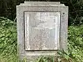 Stela commemorating the location of the mosque at the Jardin d'agronomie tropicale de Paris&nbsp;[fr]