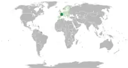 Location of France (dark green)– in Europe (green & dark grey)– in the European Union (green)